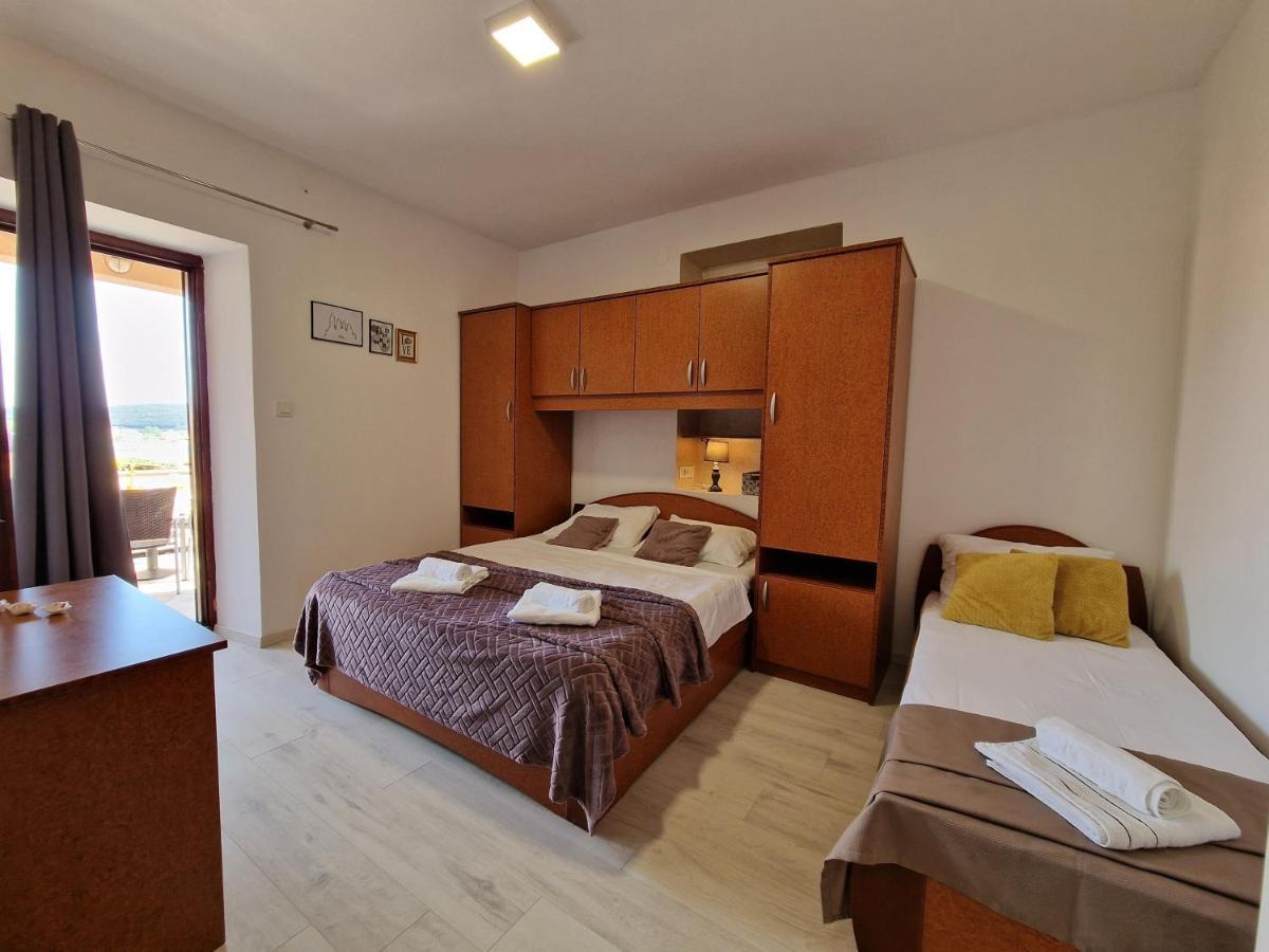 Apartments By The Sea Kampor, Rab - 5037 Экстерьер фото
